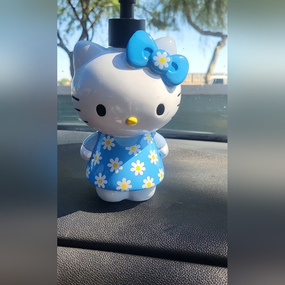 Hello kitty soap dispenser